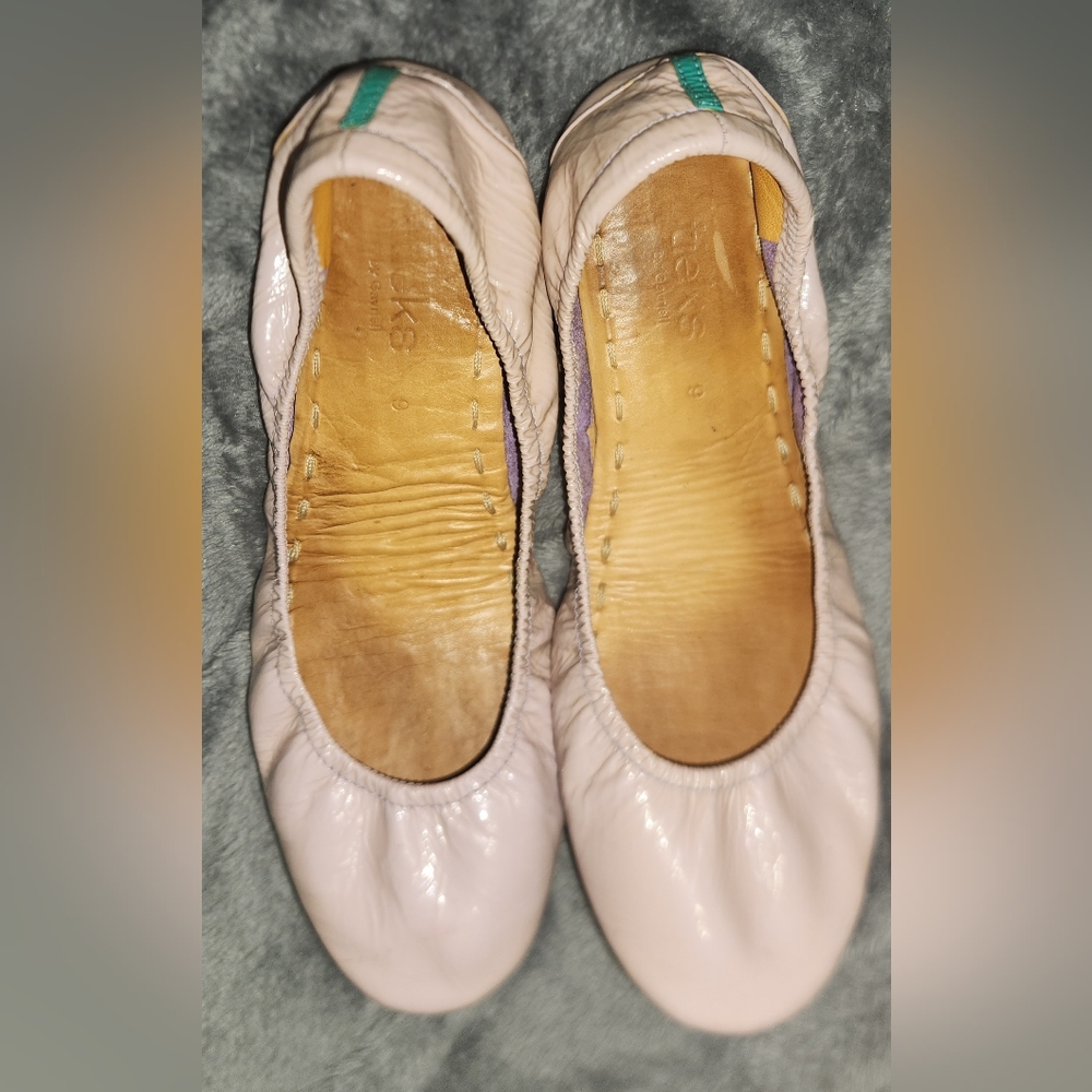 Lavender Patent Tieks